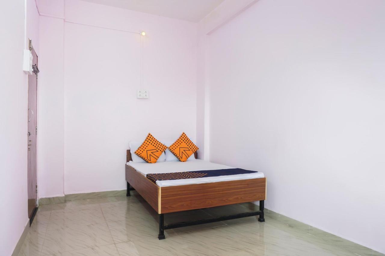 Spot On 65025 Hotel Savai Restaurant And Lodge Sasvad Exterior photo