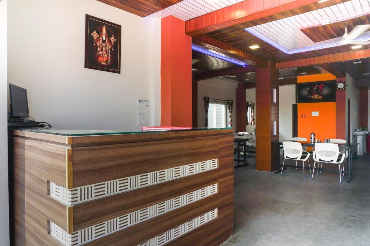 Spot On 65025 Hotel Savai Restaurant And Lodge Sasvad Exterior photo